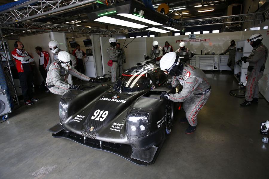  Porsche 919 Hybrid 2015 года  (фото 176 из 481)